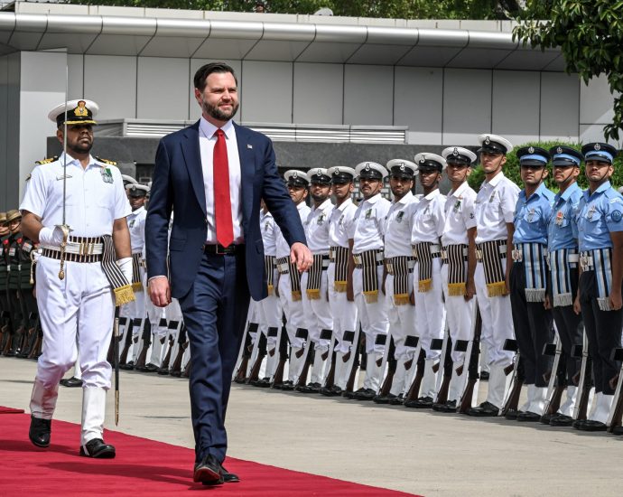 us-vp-vance-arrives-in-india-for-four-day-visit-as-us-tariff-threat-looms