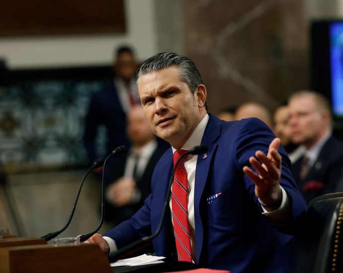 “becoming-a-distraction”:-white-house-looking-to-replace-hegseth-at-pentagon,-per-reports