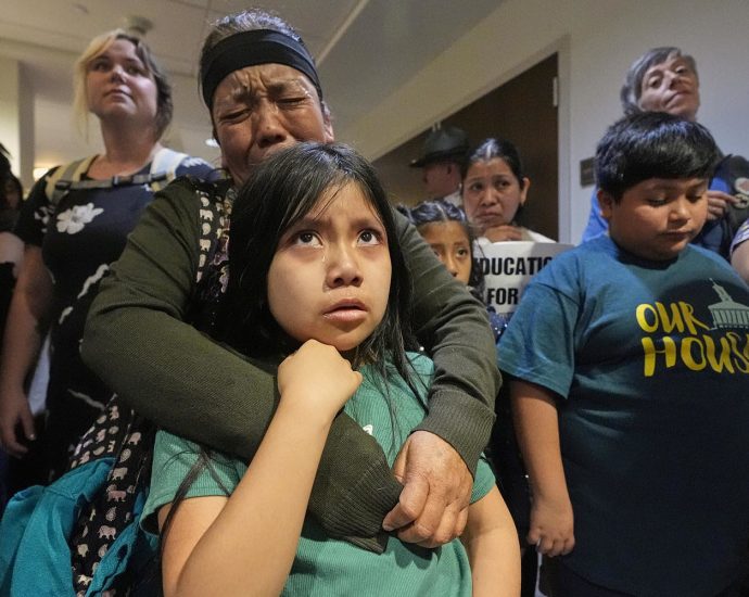 tennessee-pauses-bill-targeting-right-to-education-regardless-of-immigration-status