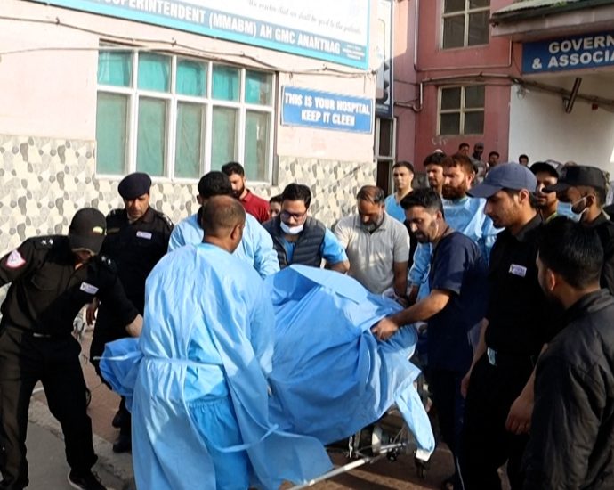 video:-tourists-killed-in-indian-administered-kashmir-attack