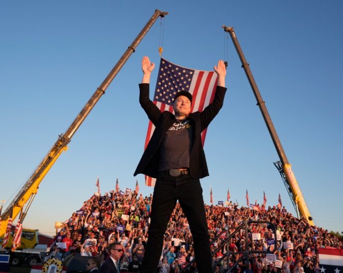 tesla,-hammered-by-protests-and-plummeting-sales,-to-report-1st-quarter-performance