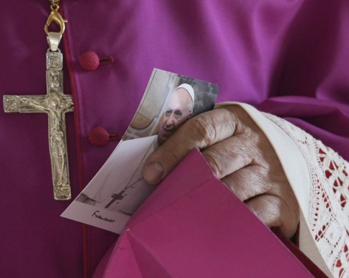 transfer-of-pope-francis’-coffin-from-casa-santa-marta-to-st.-peter’s-basilica