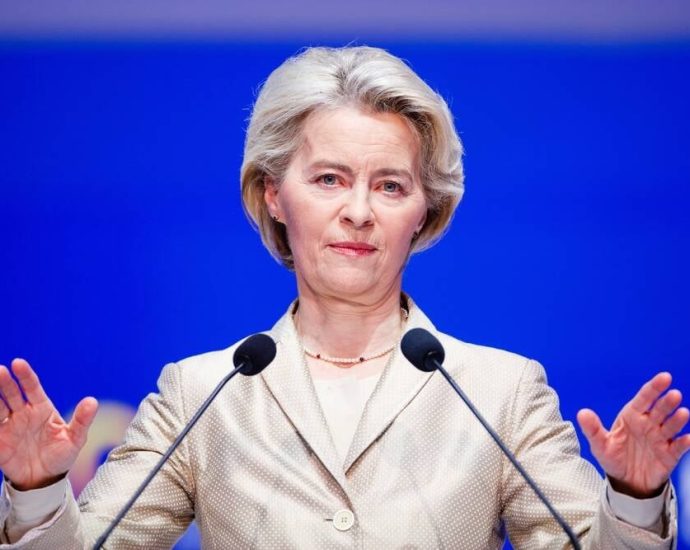 europe-hits-meta,-apple-with-e700m-in-fines-for-flouting-dma