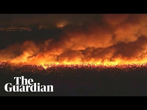 new-jersey-wildfire-forces-thousands-of-people-to-evacuate-their-homes