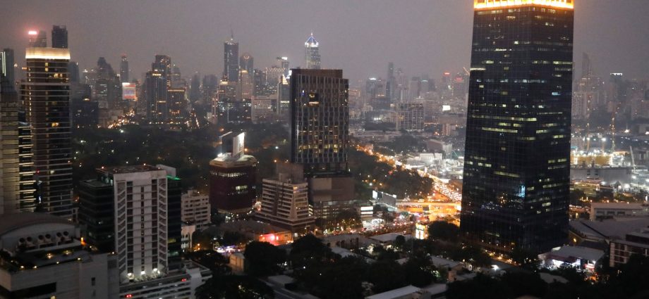 will-bangkok-fall-out-of-love-with-skyscrapers-after-earthquake-rocks-city?