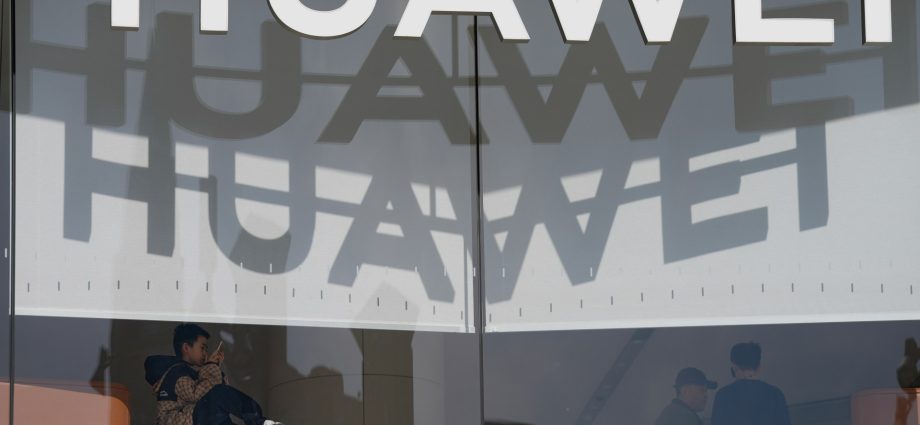 china’s-huawei-develops-new-ai-chip-to-compete-with-us’s-nvidia:-report