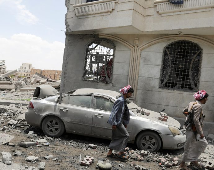 at-least-8-killed-in-latest-us-air-attacks-on-yemen’s-capital,-saana