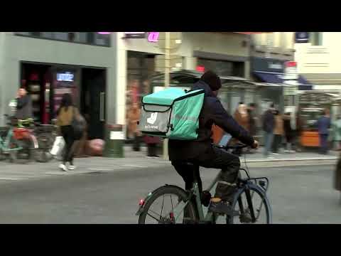 deliveroo-suspends-share-buyback-|-reuters