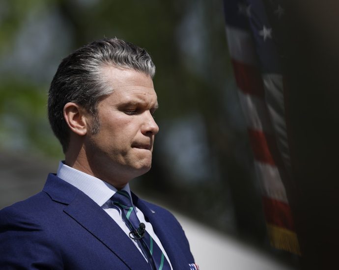 signalgate-made-pete-hegseth-more-paranoid-than-ever,-ex-aide-reveals