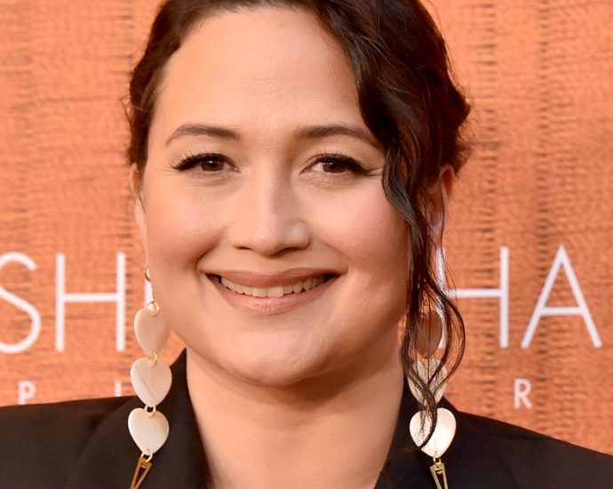 lily-gladstone-embraces-her-evolving-sexuality-amid-new-film’s-success