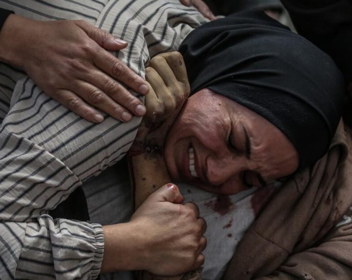 contributor:-out-of-food-and-under-constant-attack,-we-gazans-are-dying-every-day