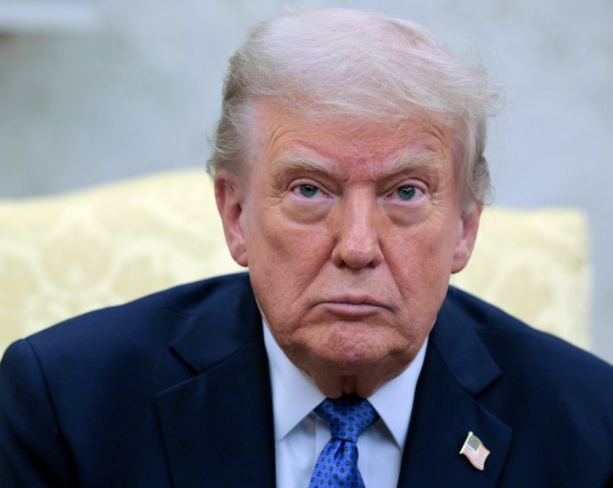 think-the-traitor’s-unpopular-now?-just-wait.
