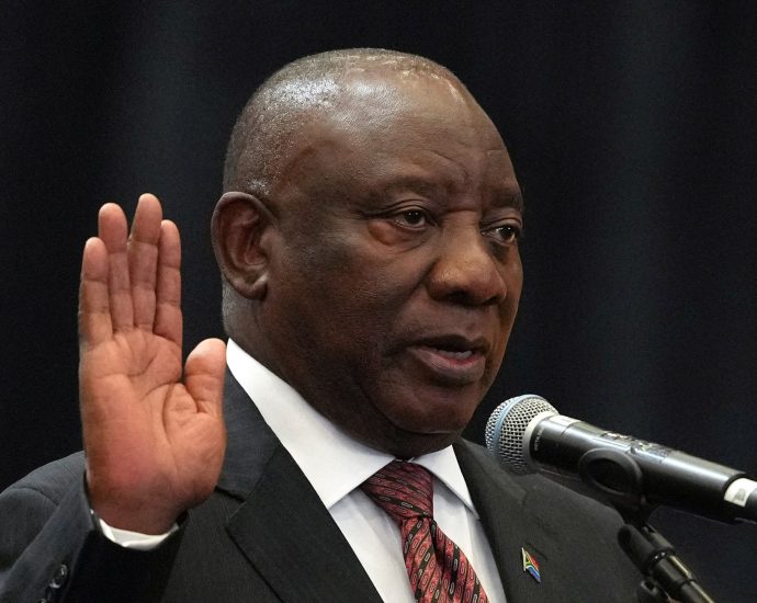 south-africa-to-hold-inquiry-on-alleged-hampering-of-apartheid-prosecutions