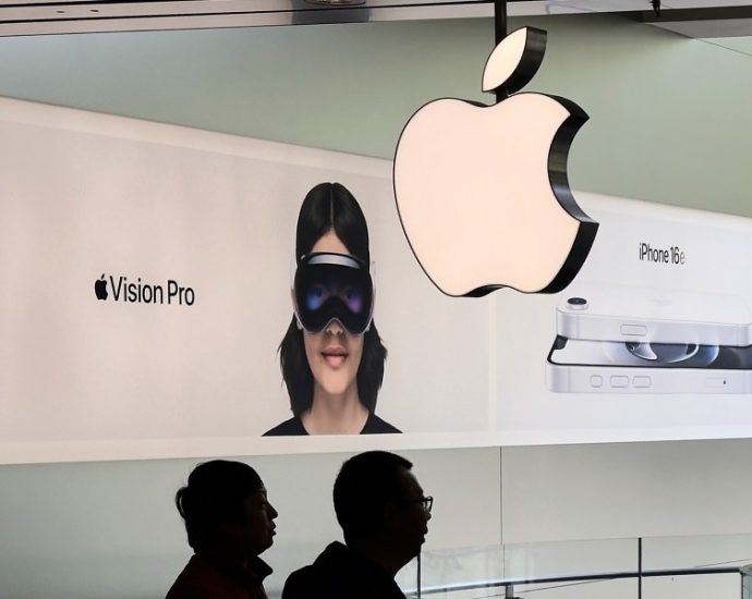 court-sides-with-fortnite-maker-epic-as-apple-sanctioned-for-defying-order-in-app-store-case
