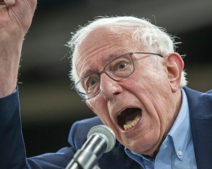 bernie-sanders-fiercely-rejects-1-notion-about-the-traitor-era-democrats:-‘have-the-courage’