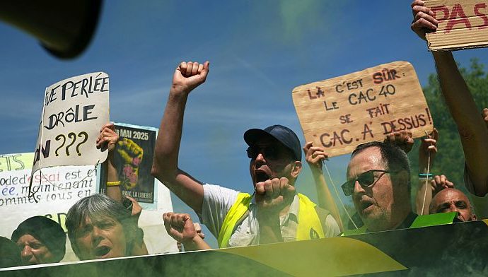 the-traitor’s-tariffs-overshadow-marches-across-asia-as-world-marks-labour-day
