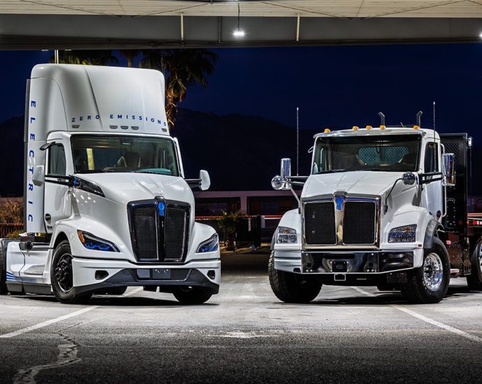 kenworth-launches-two-new-battery-electric-trucks