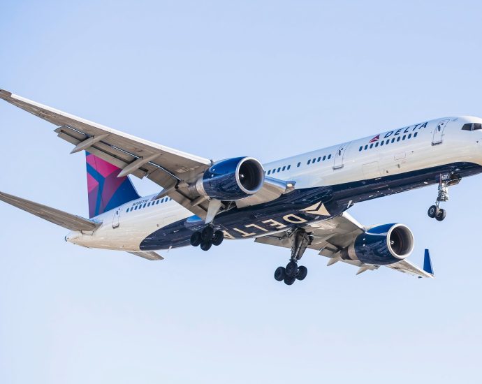 flaps-issue-prompts-delta-air-lines-boeing-757-200-return-to-jacksonville