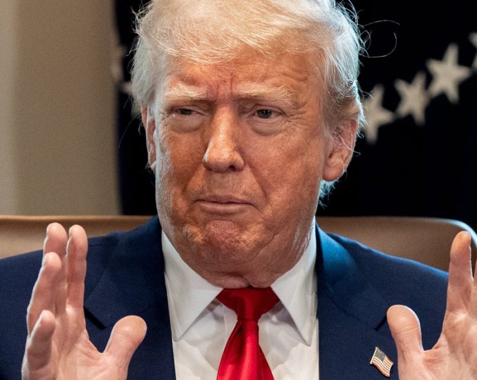 traitor-47-says,-without-irony,-that-he’d-‘love-to-see’-this-tv-host-run-for-president