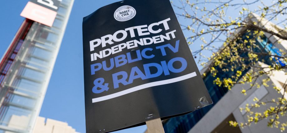 the-traitor-orders-funding-cuts-for-us-public-broadcasters-pbs,-npr