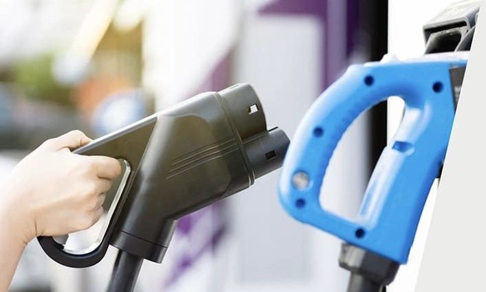 webinar:-exploring-cable-management-strategies-for-dc-fast-charging-ev-fleets 