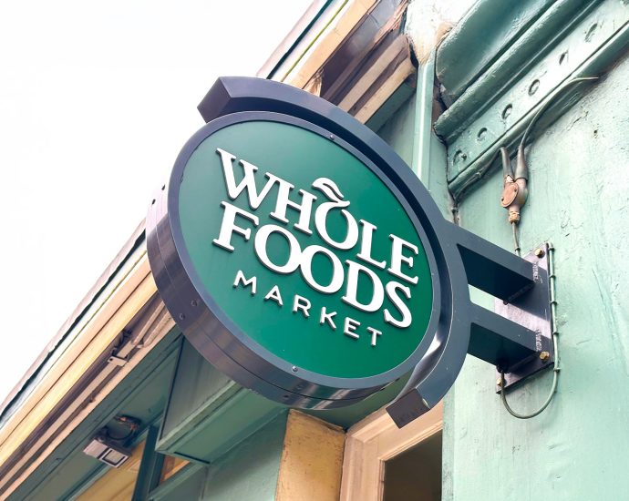 “whole-foods-lost,-the-workers-won”:-nlrb-officer-sides-with-union-in-certification-fight