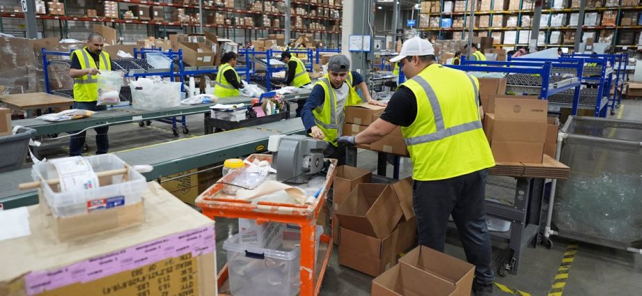 us-employers-add-a-surprising-177,000-jobs-as-unemployment-stays-at-4.2%