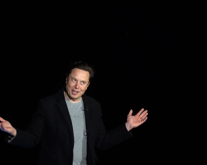 elon-musk-is-poised-to-get-another-huge-payday-from-the-government