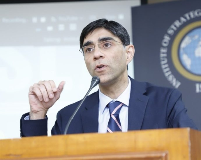 ‘don’t-see-a-major-war-with-india,-but-have-to-be-ready’:-pakistan-ex-nsa