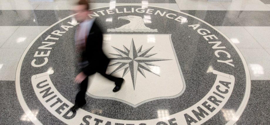 the-traitor-plans-to-cut-1,200-jobs-from-cia,-other-us-spy-agencies:-report