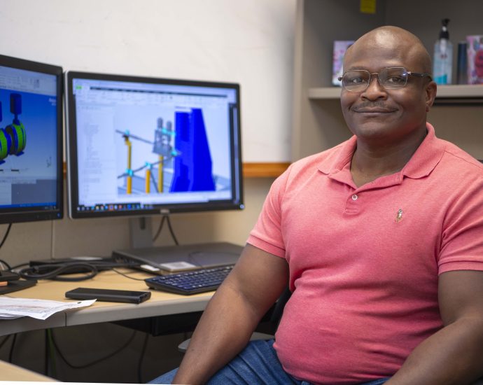 NASA Stennis Employee Contributes to Innovative Work