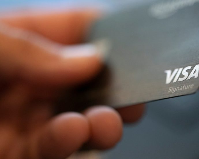 visa-wants-to-give-artificial-intelligence-‘agents’-your-credit-card