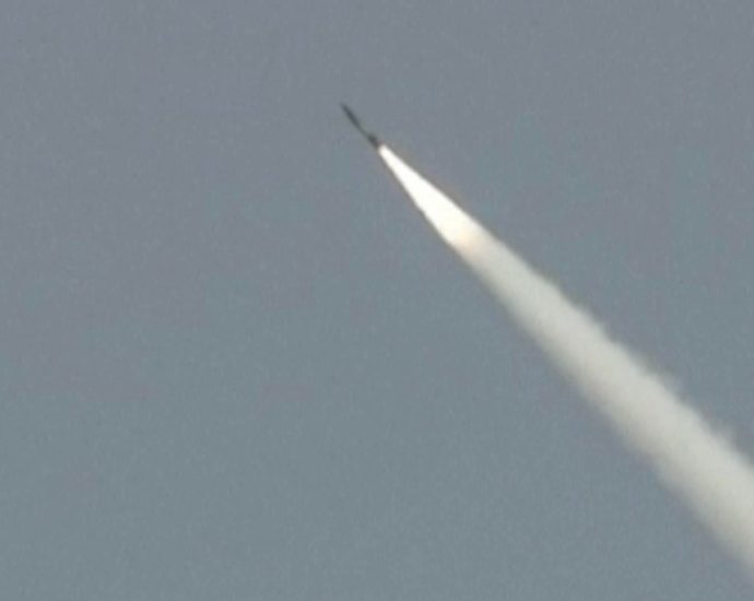 pakistan-test-fires-ballistic-missile-as-tensions-with-india-rise