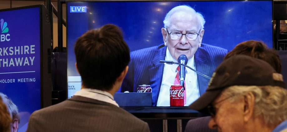 warren-buffett-to-retire-as-berkshire-hathaway-ceo-at-end-of-2025