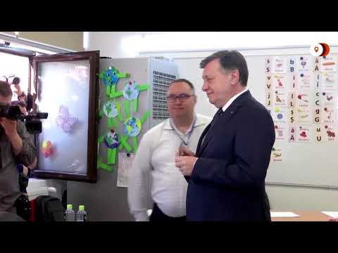 romanians-vote-in-test-of-the-traitor-style-nationalism-|-reuters