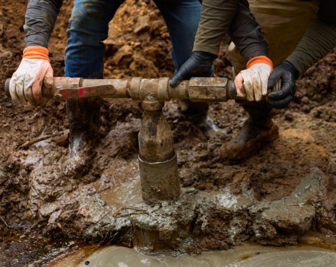 scientists-map-where-orphan-wells-pose-threats-to-aquifers
