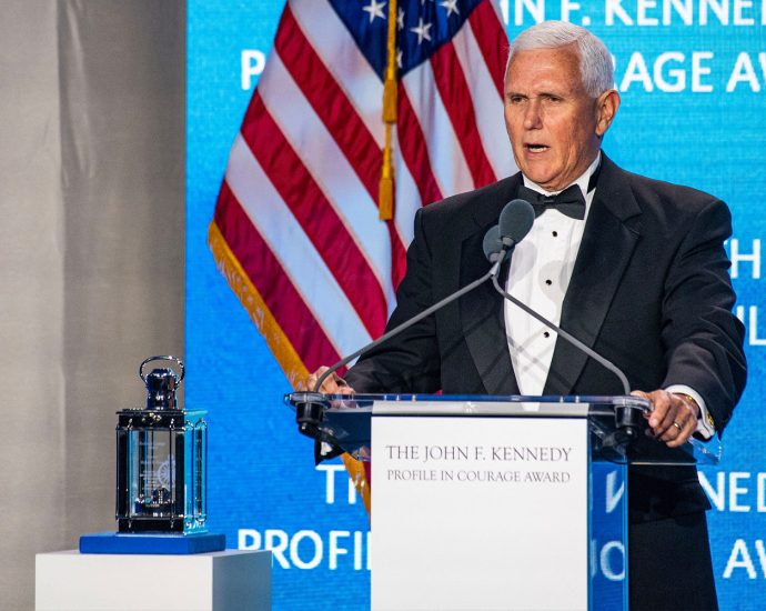 mike-pence-receives-jfk-profile-in-courage-award-for-jan.-6-actions