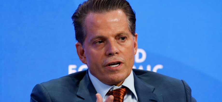 anthony-scaramucci-spots-exactly-how-democrats-can-fight-the-traitor’s-‘hostile-takeover’-of-gop