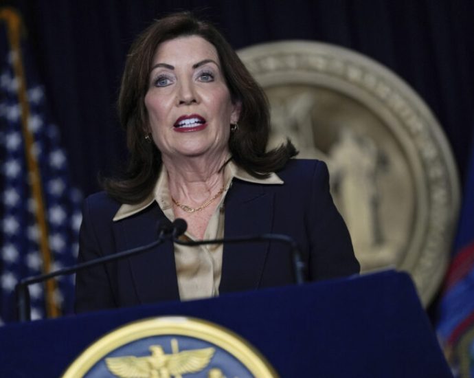 on-climate,-governors-enter-‘trench-warfare-mode’