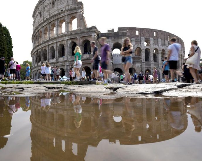 american-tourist-climbs-over-fence-at-colosseum,-impales-himself-on-spike