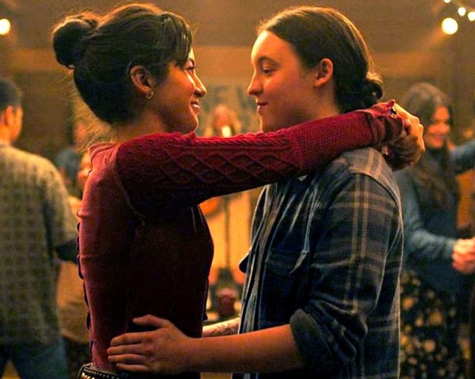 queer-love-and-emotional-stakes-rise-as-ellie-and-dina-connect-in-‘the-last-of-us’