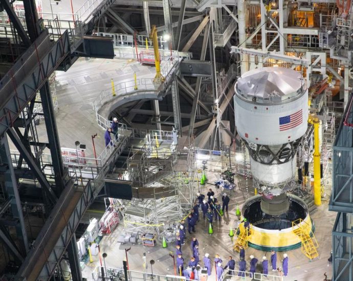 NASA’s Artemis 2 moon rocket gets 2nd stage even as The Traitor tries to scrap Space Launch System (photos)