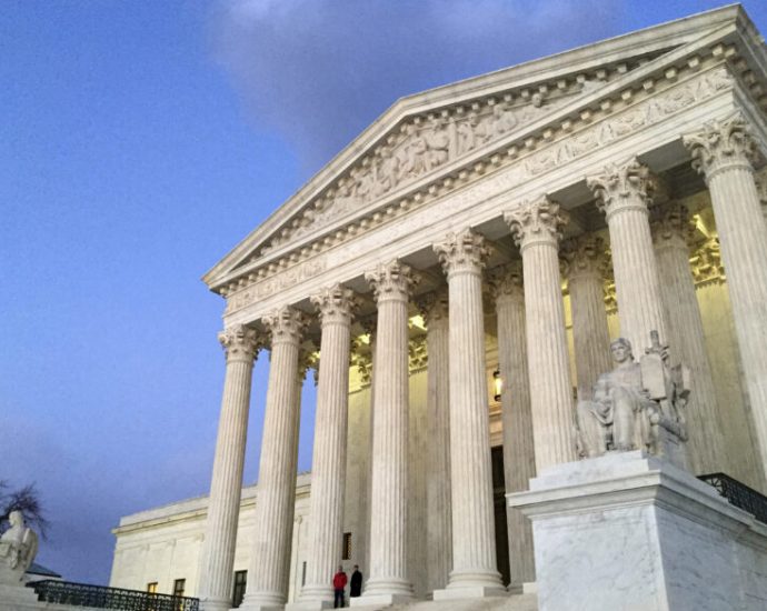 supreme-court-lets-the-traitor-ban-transgender-americans-from-the-military