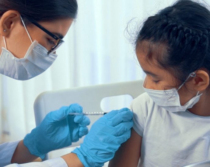 rfk-jr.-misleads-about-safety-of-covid-19-vaccine-in-children