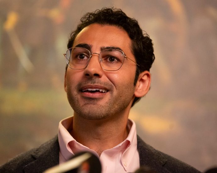 student-protester-mohsen-mahdawi-unveils-legal-defence-fund-for-immigrants