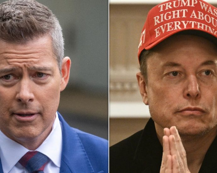 transportation-secretary-gets-pressed-over-repeated-airport-failures-and-musk’s-faa-cuts