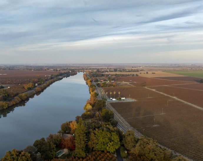 newsom-seeks-to-short-cut-process-to-build-$20-billion-delta-water-tunnel
