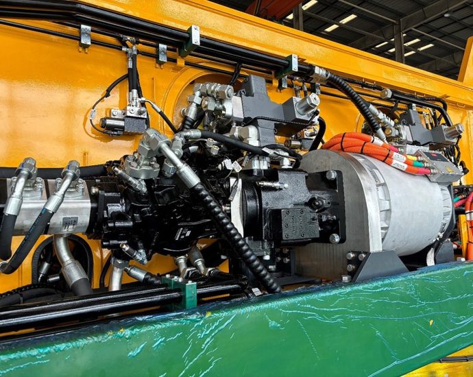 danfoss-ehydraulic-power-module-enables-electrification-of-200-tonne-sany-crawler-crane