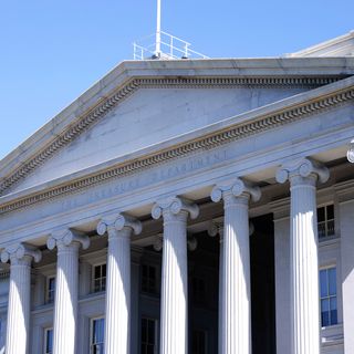 Moody’s cuts U.S. credit rating on growing debt burden