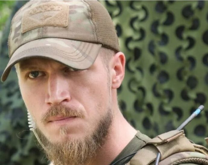 “let-your-children-follow-these-orders”:-ukrainian-commander-in-kursk-quits-over-“idiotic-tasks”